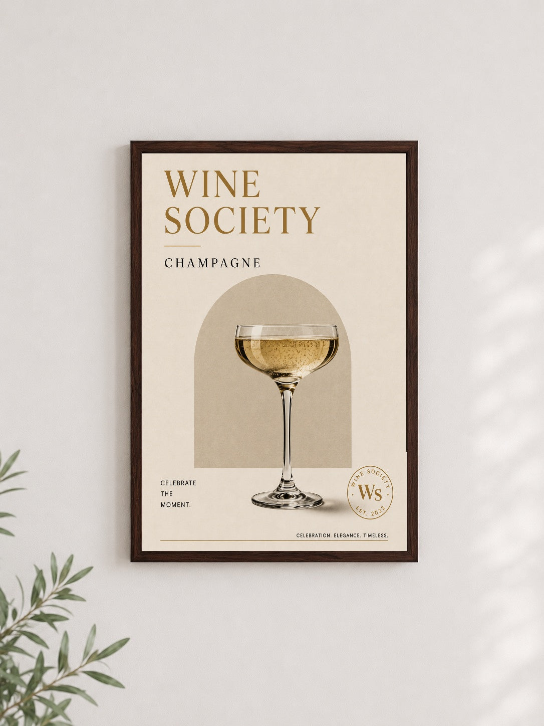 Şampanya Coşkusu – Modern Çerçeveli Poster — Ceviz Çerçeve — TabloLab