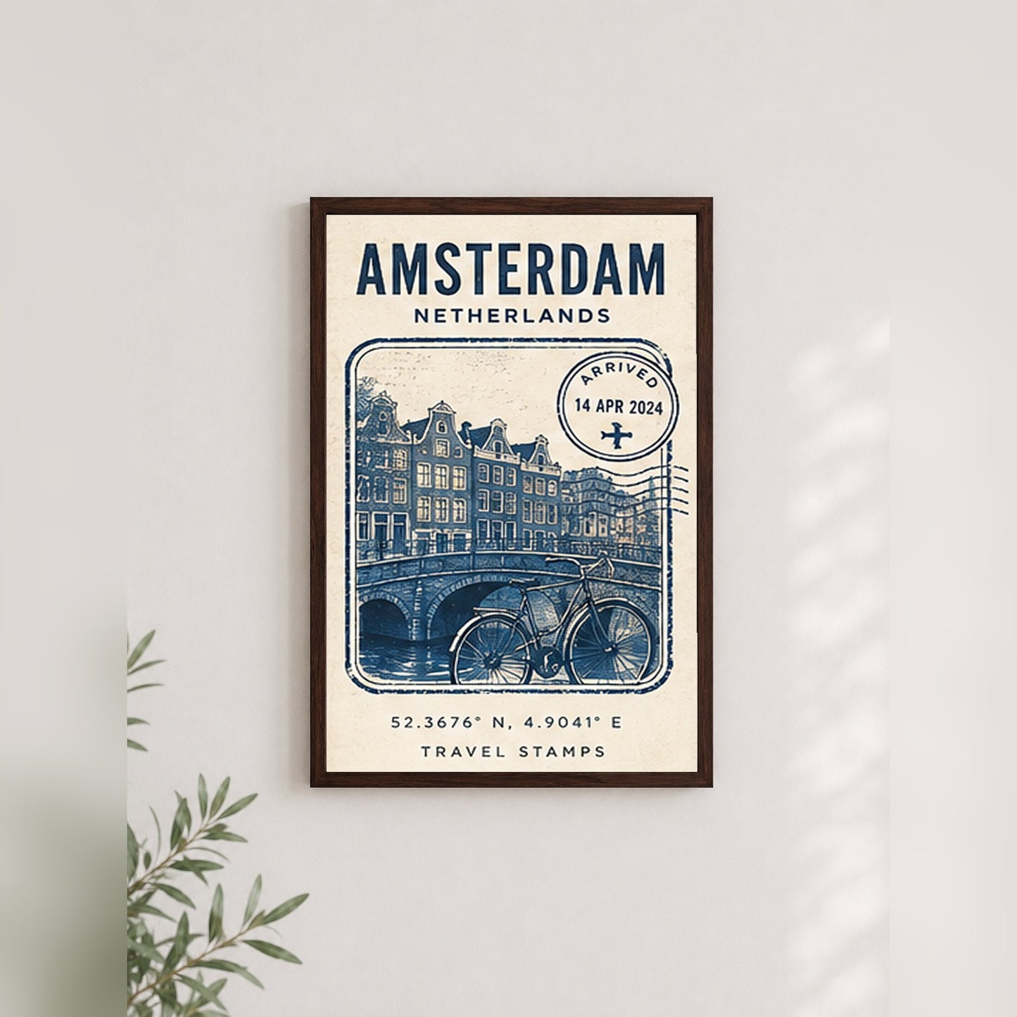 Amsterdam'da Bir Anı – Vintage Çerçeveli Poster — Ceviz — Paspartusuz — TabloLab